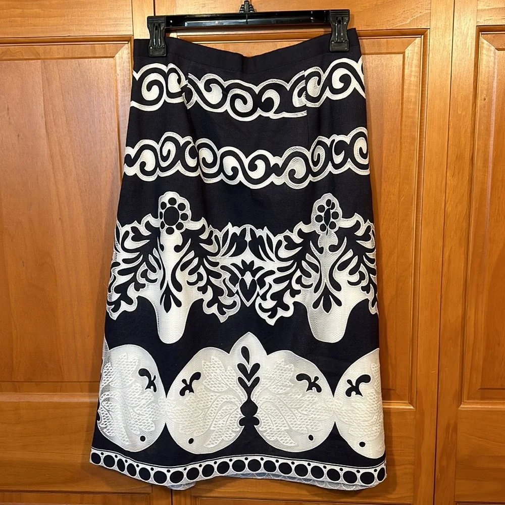 J Crew Midi Skirt In Ornate Lace EUC Size 6